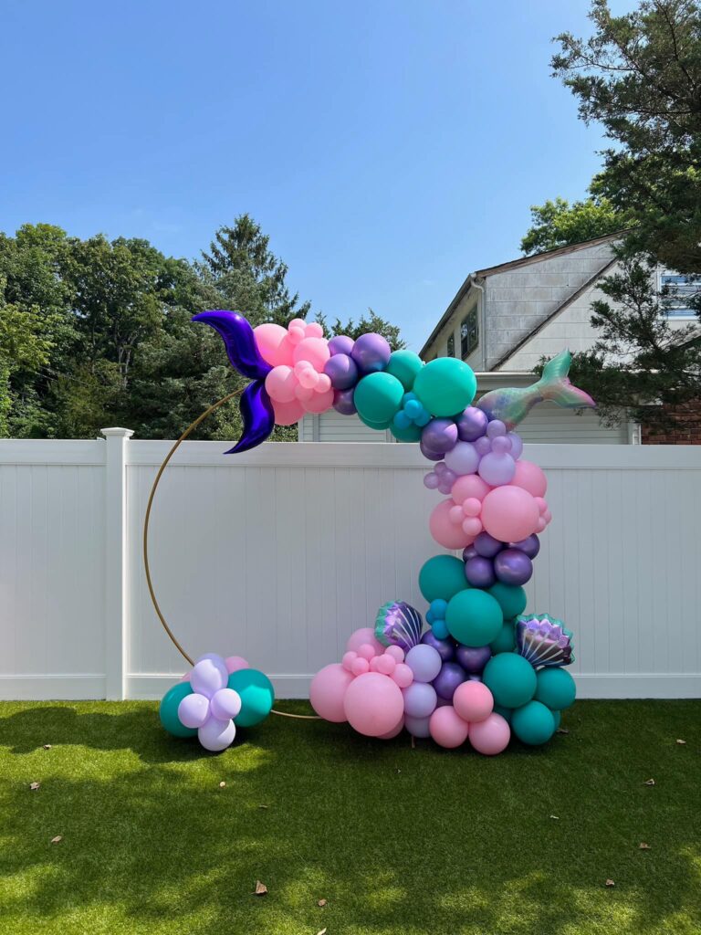 unwater_fish_theme_cyan_purple_pink_arrangement
